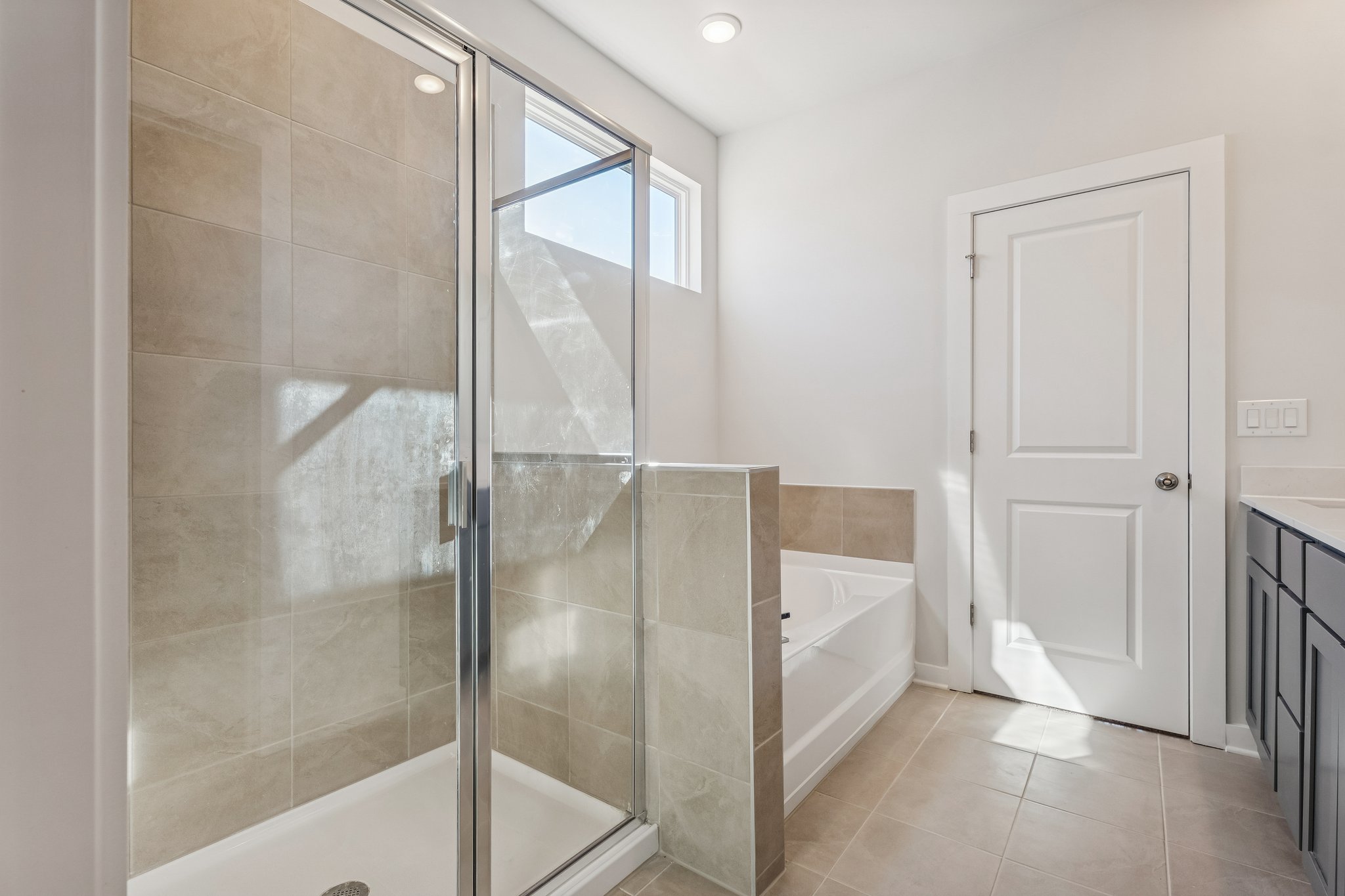 Calderwood Primary Bath at Carpenter Farms in Lincolnton, NC