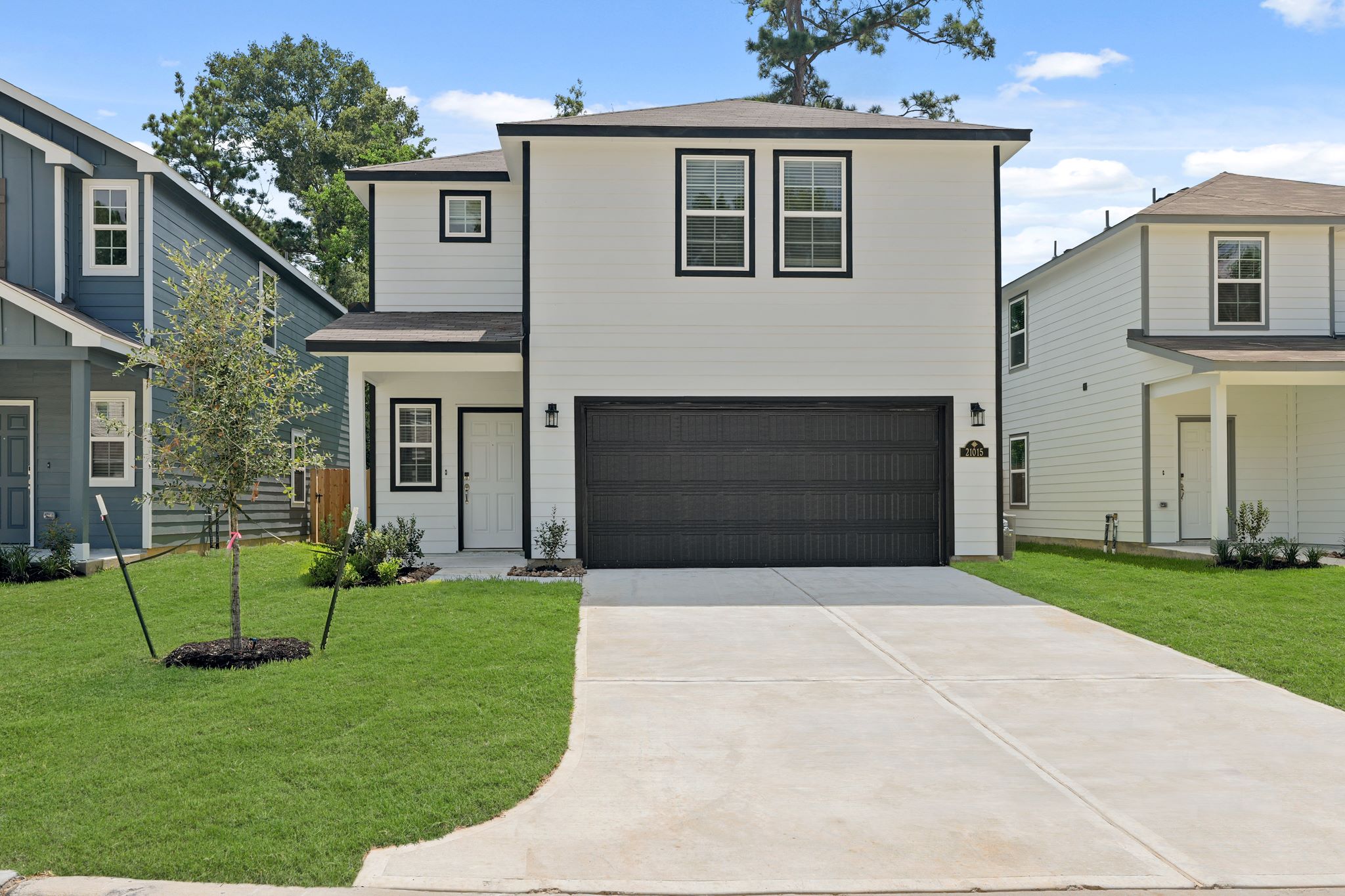 010632 21015 Voyage Lane